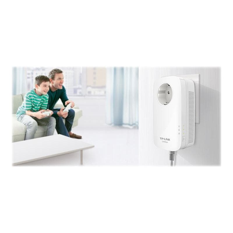 TP-LINK AV1300 Gigabit Passthrough Powerline Starter Kit