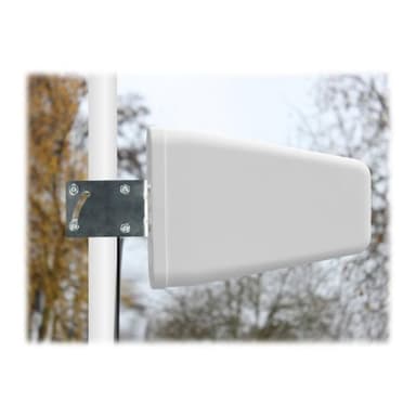 DELOCK LTE Antenne SMA Stecker 7 - 9 dBi direktional mit Anschlusskabel (RG-58, 5 m) weiß outdoor