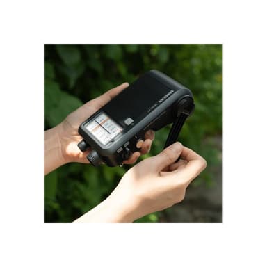 SANGEAN MMR-77 Outdoorradio UKW, MW Notfallradio Handkurbel, spritzwassergeschützt, Taschenl