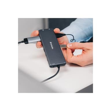 VERBATIM USB-C Pro Multiport Hub 13 Port CMH-13