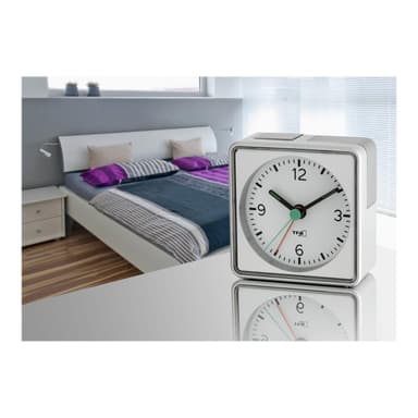 TFA-DOSTMANN Quarz Wecker TFA 60.1013.54 Silber Alarmzeiten 1 Fluoreszierend Zeiger